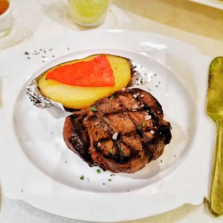 Solomillo con foie, Vino dulce y Pasas