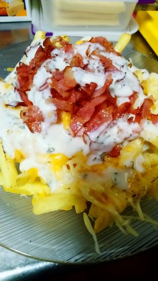 Patatas Con Queso (ración entera)