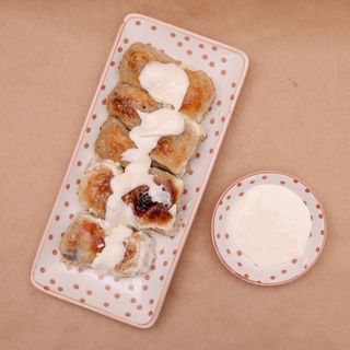 Preljev s vrhnjem i češnjakom