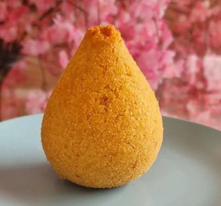 Coxinha de Frango e Catupiri