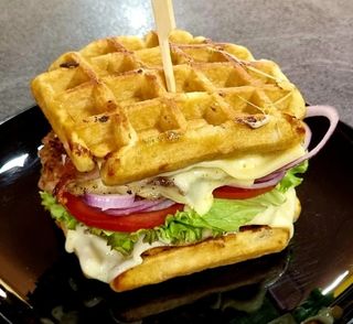 Giga gofre burger DeliX