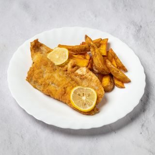 Prženi oslić sa barenim krompirom