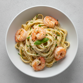 FETTUCCINE ALFREDO CU CREVETI