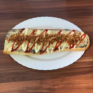 Zapiekanka z kebabem