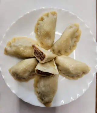 Pierogi z mięsem porcja 10 szt.