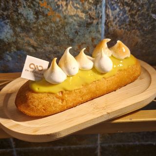 Eclair Citron Meringue