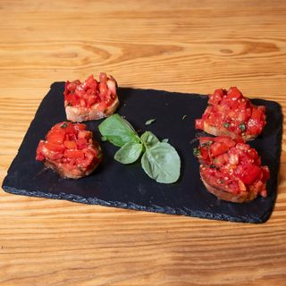 Bruschetta classica - 4 pezzi