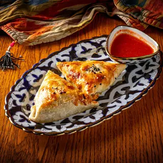 Самса с мясом (150/50 гр.)