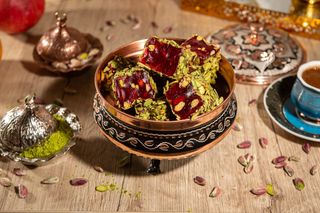 Lokum cu rodie şi fistic