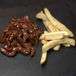 Ternera Con Patatas Fritas