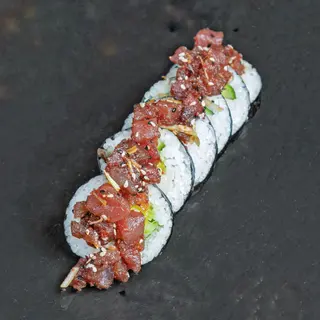 Futomaki tatar z łososia
