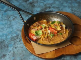 PASTA CON TRUFA з яловиченою