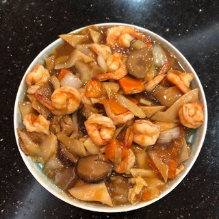 44b.Gambas Com Cogumelos Chineses e Bambú