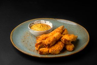 შემწვარი ქათმის ისრები ქარის სოუსით