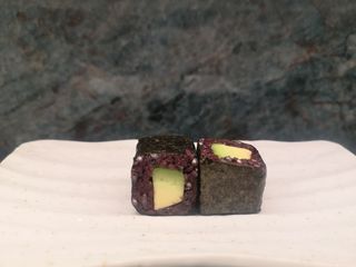 Maki black aguacate 