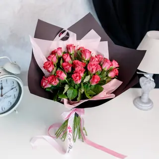 25 Trandafiri Fuchsia in Hartie
