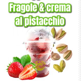 Coppetta fragola e crema di pistacchio
