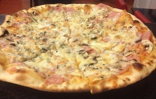 Pizza Prosciuto e funghi