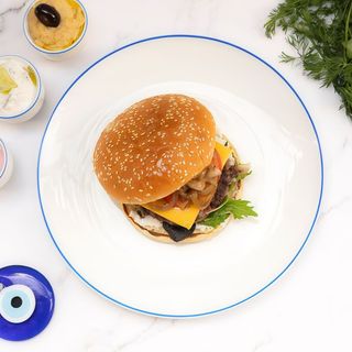 Hamburguesa a la griega