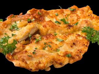 Snitel de pui cu sunca si cascaval