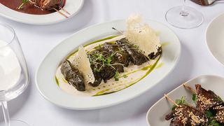 ტოლმა ვაზის ფოთოლში