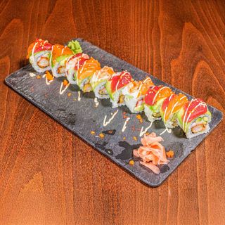 Sakura rainbow roll (10 uds.)