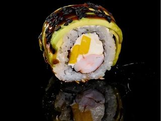 Awokado roll z krewetką (290g)