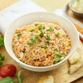 Riz contenai fruits de mer