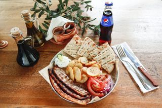 MENIU COSTITA DE PORC FARA OS SI BAUTURA RACORITOARE