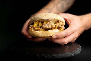 Sandes de pernil Guaro’s