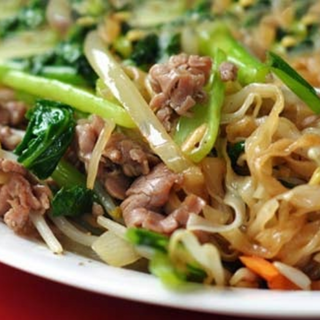 Phở xào ternera