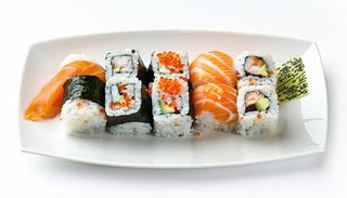 2. Barca sushi misto - 16 pezzi