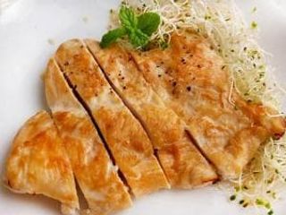 J01, Petto di pollo grigliato - 1 porzione  奥尔良烤鸡胸肉