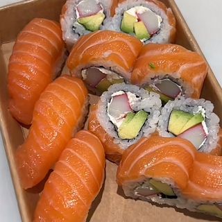Combó sushi Nora 06 ( 11 unidad )