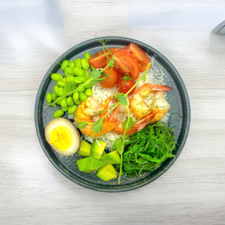 Боул з креветками та соусом (260/40г)