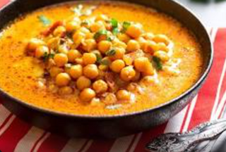 Plato De Pollo Con Garbanzos