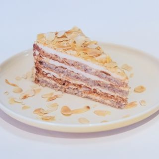 Նուշով տորթ