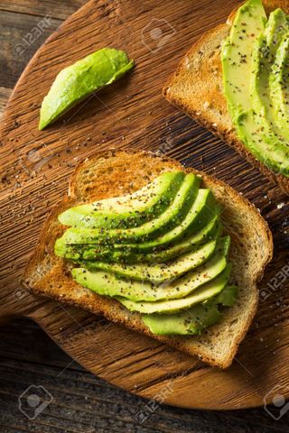 Tostada Con Aguacate