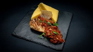 OSTROPEL DE PUI ȘI MĂMĂLIGUȚĂ (500g)