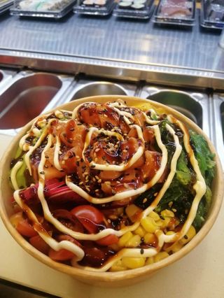 Poke Salmón (Mediano)