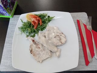 Petto di pollo în crema Bianca