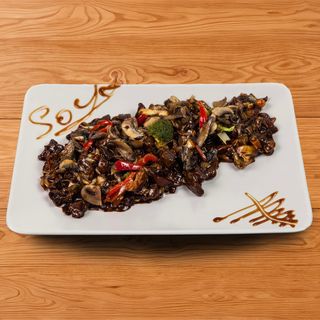 Svinjetina u soja sosu sa šampinjonima