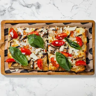 Pizza Funghi Peccorino