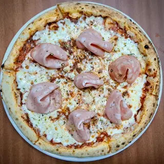 Pizza de Mortadella e Tartufo Nero