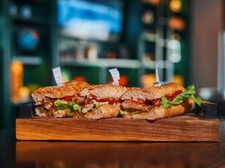 Pileći Sendvič Combo