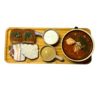 Barszcz z wieprzowiną