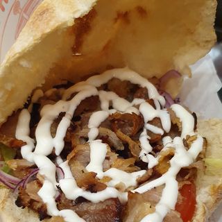 Menu panino kebab +patatine +bibita in lattina 