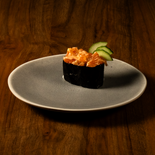 Gunkan Spicy losos