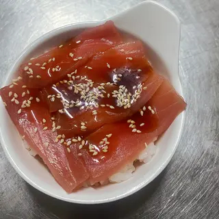 S50 Chirashi tonno