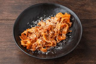 Пасты "Феттучини" в соусе болоньезе